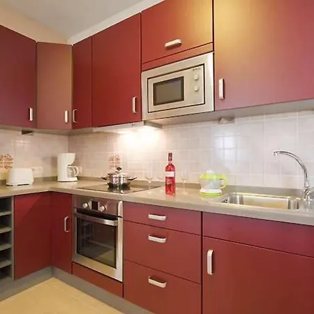 Playa Blanca Sleeps 6 Pool Wifi Apartment *