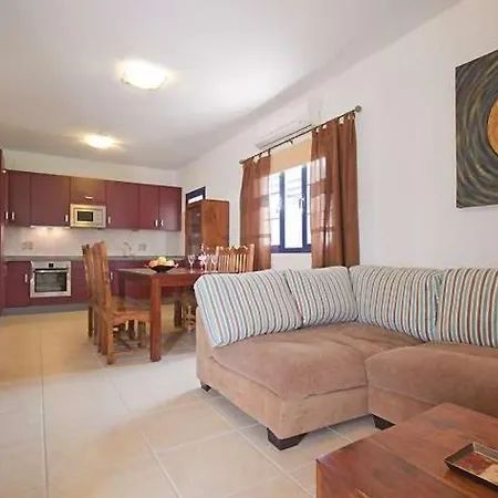 Playa Blanca Sleeps 6 Pool Wifi